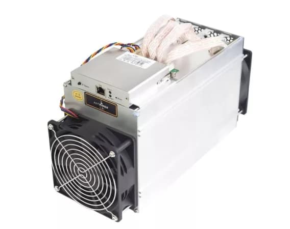 Bitmain Antminer L3++ (596Mh) asic miner on white background